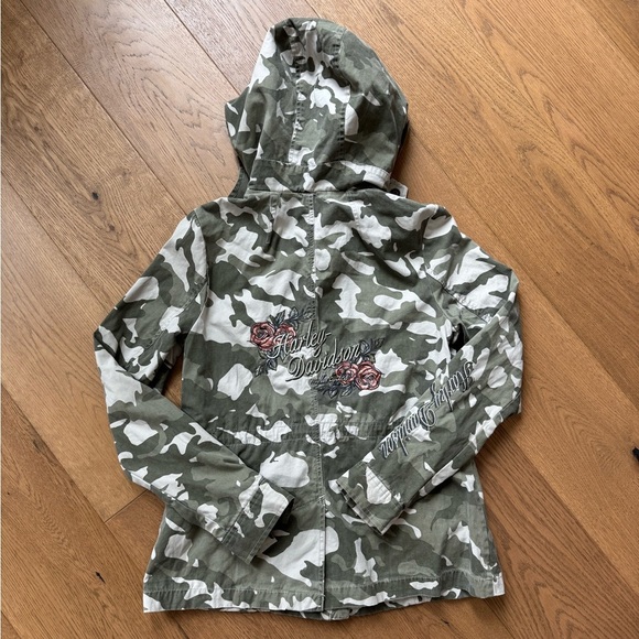 Harley Davidson Ladies Camouflage Rose Patch Hooded Jacket - Size S - EUC - Picture 1 of 14